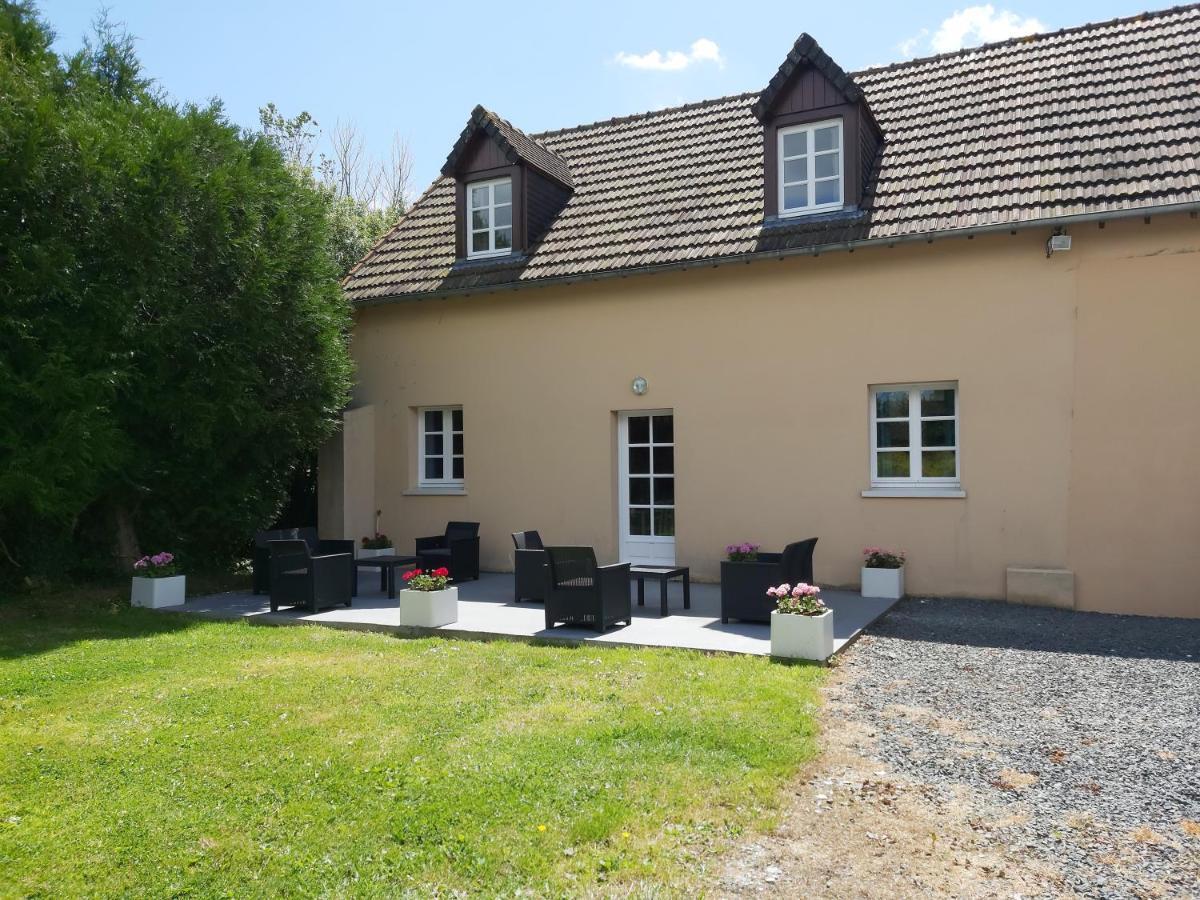 Le Bonheur Des Plumes Montmartin-en-Graignes Exterior foto